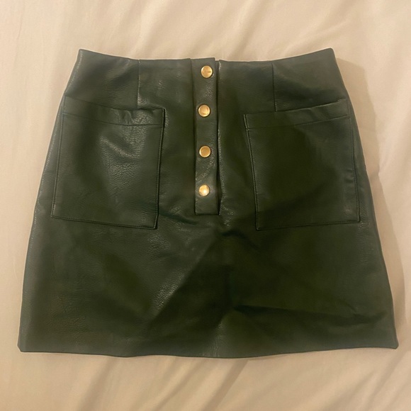 Retro vintage dark green leather mini skirt with buttons and pockets - Picture 1 of 2